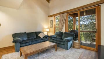 Apartment, 3 Schlafzimmer | Wohnzimmer