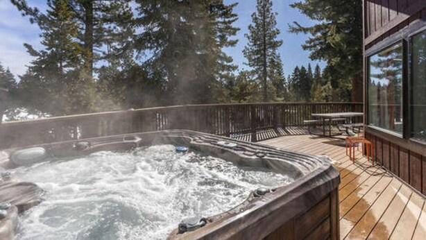 Spa - Alpine Chalet by Tahoe Mountain Properties (Carnelian Bay)