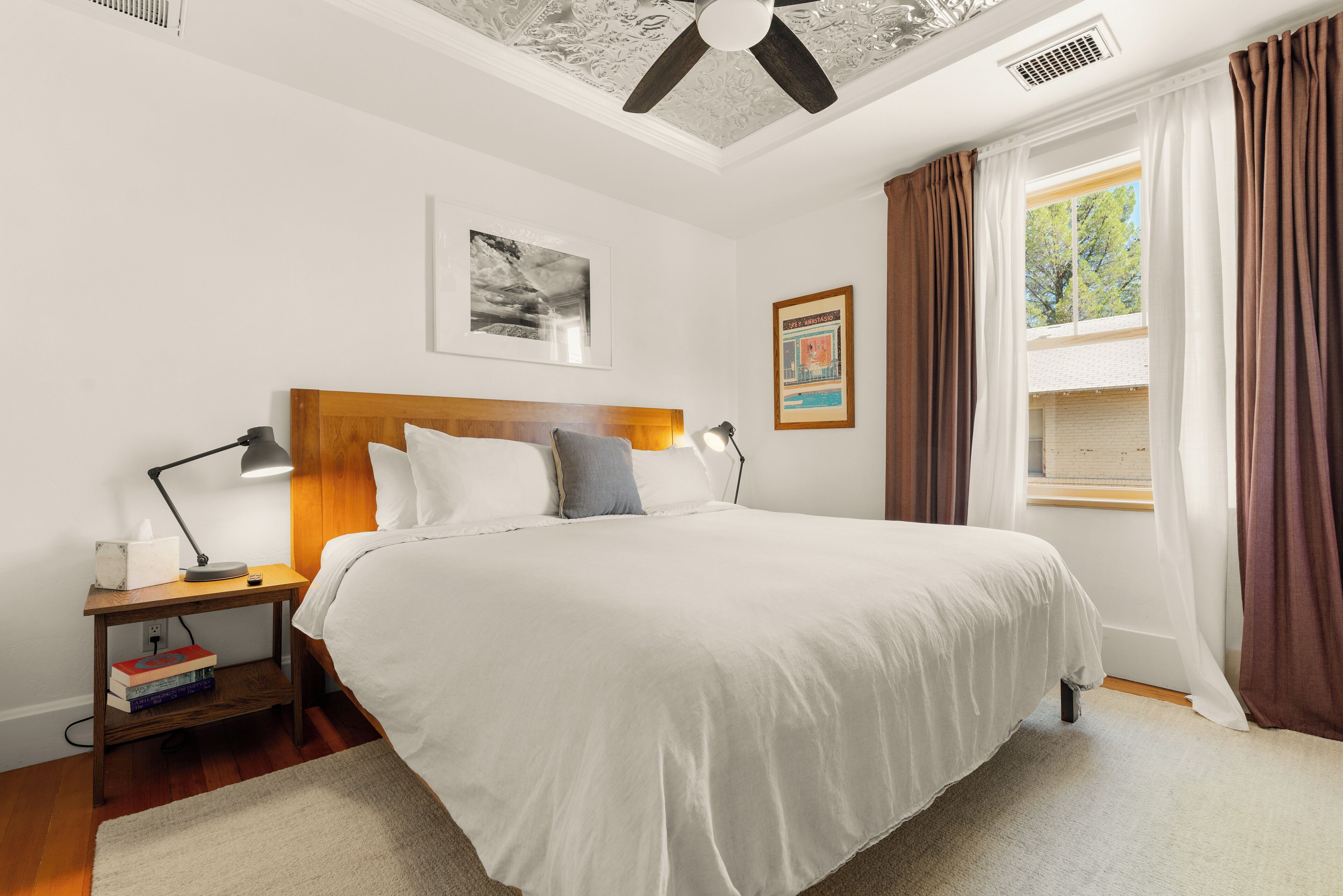 1 chambre, bureau, fer et planche à repasser, Wi-Fi gratuit