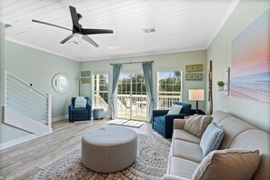 Smart TV, offices, computer monitors