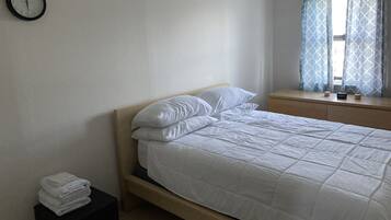 2 bedrooms, iron/ironing board, WiFi