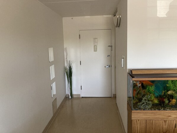 Interior - Beach Front unit with beautiful boardwalk conveniently steps away. (Queens)