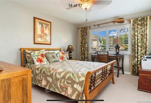 2 bedrooms, desk, iron/ironing board, free WiFi - Ocean front condo (Kapolei)