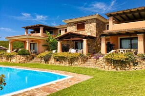 Căn hộ dành cho gia đình, nhiều phòng ngủ, 2 phòng tắm (Le Dimore di Nettuno 1 With Pool) | Hồ bơi | Hồ bơi ngoài trời 