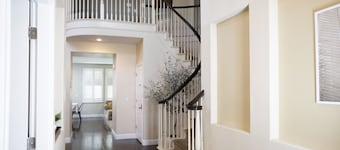 Spacious 5 bedroom family home in Lodi Wine Country