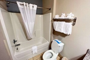 Bathroom - Econo Lodge Augusta West Near Fort Gordon (Grovetown)