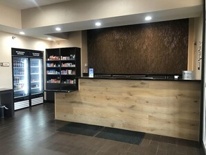 Lobby - Comfort Inn & Suites Ofallon - St Louis Area (O'Fallon)