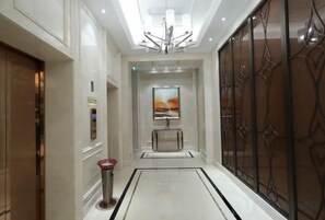 Ảnh chưa phân loại, 4 trong số 65 ảnh, nút