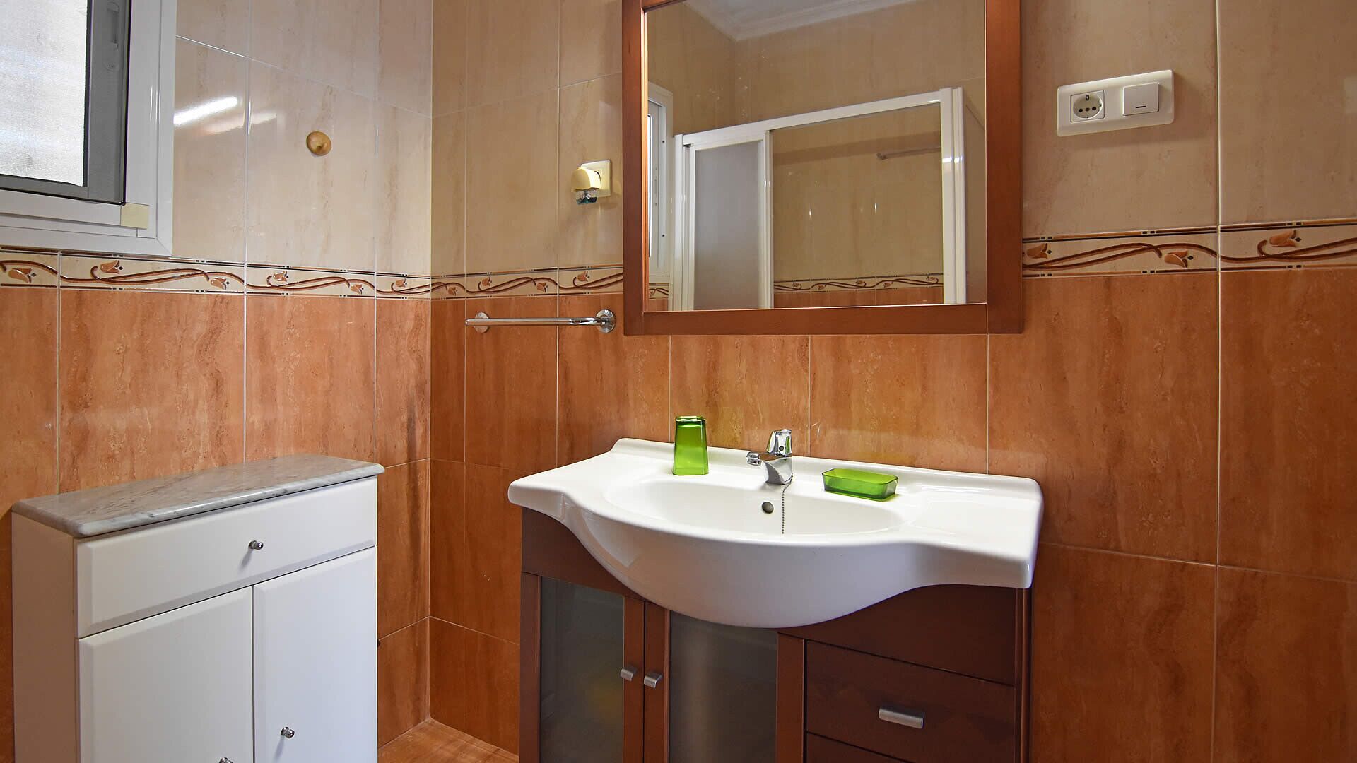 Een douche, handdoeken