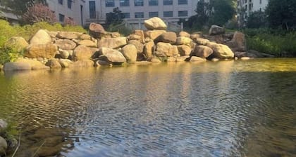 Feicui Zhouji Hotel