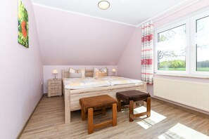 2 habitaciones, cuna de viaje, wifi y ropa de cama 