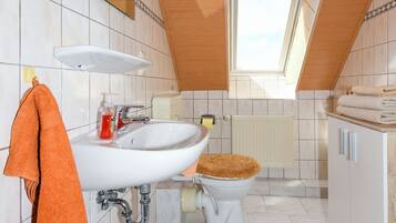 Dusche, Handtücher, Seife, Toilettenpapier