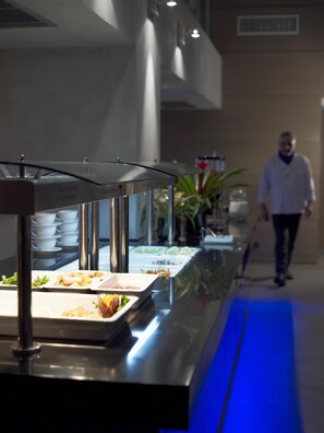 Breakfast buffet - ANATOLIA Hotel (Komotini)