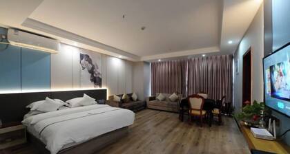 Hongye Holiday Hotel