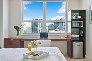 Iron/ironing board, travel cot, WiFi, bed sheets - MVR Suite Travel Smarter Book This Stay (Miami)