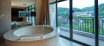 Yichun Grand Metropark Resort