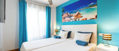 2 chambres, fer et planche à repasser, Wi-Fi gratuit, draps fournis