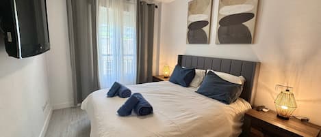 2 chambres, fer et planche Ă repasser, Wi-Fi gratuit, draps fournis