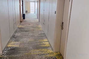 Unclassified image, 4 of 17, button - Li Du Hotel (Quanjiao)