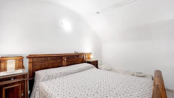 1 Schlafzimmer, Bügeleisen/Bügelbrett, Bettwäsche