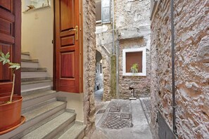 Interior - Apartment 'La Casa Tonda' (dolceacqua)