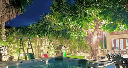 Villa "Casa Emilia" with Pool, Garden and Wi-Fi