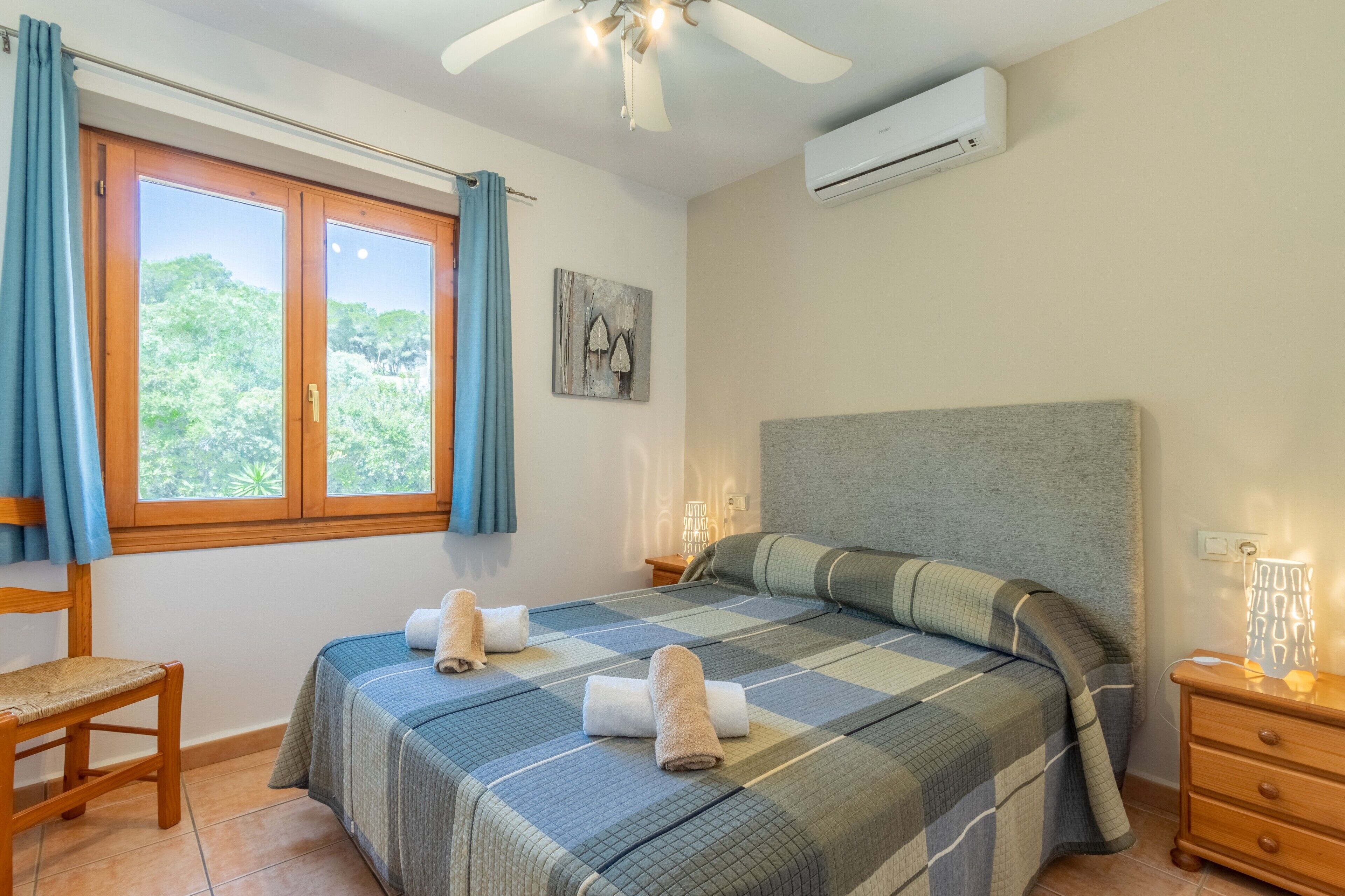 8 chambres, fer et planche à repasser, accès au Wi-Fi (inclus)