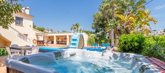 Villa "Casa Emilia" mit Pool, Garten und WLAN