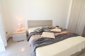 2 bedrooms, iron/ironing board, free WiFi, bed sheets - Holiday Apartment "Atena Otranto" with Air Conditioning, Balcony, and Pets Allowed (otranto)