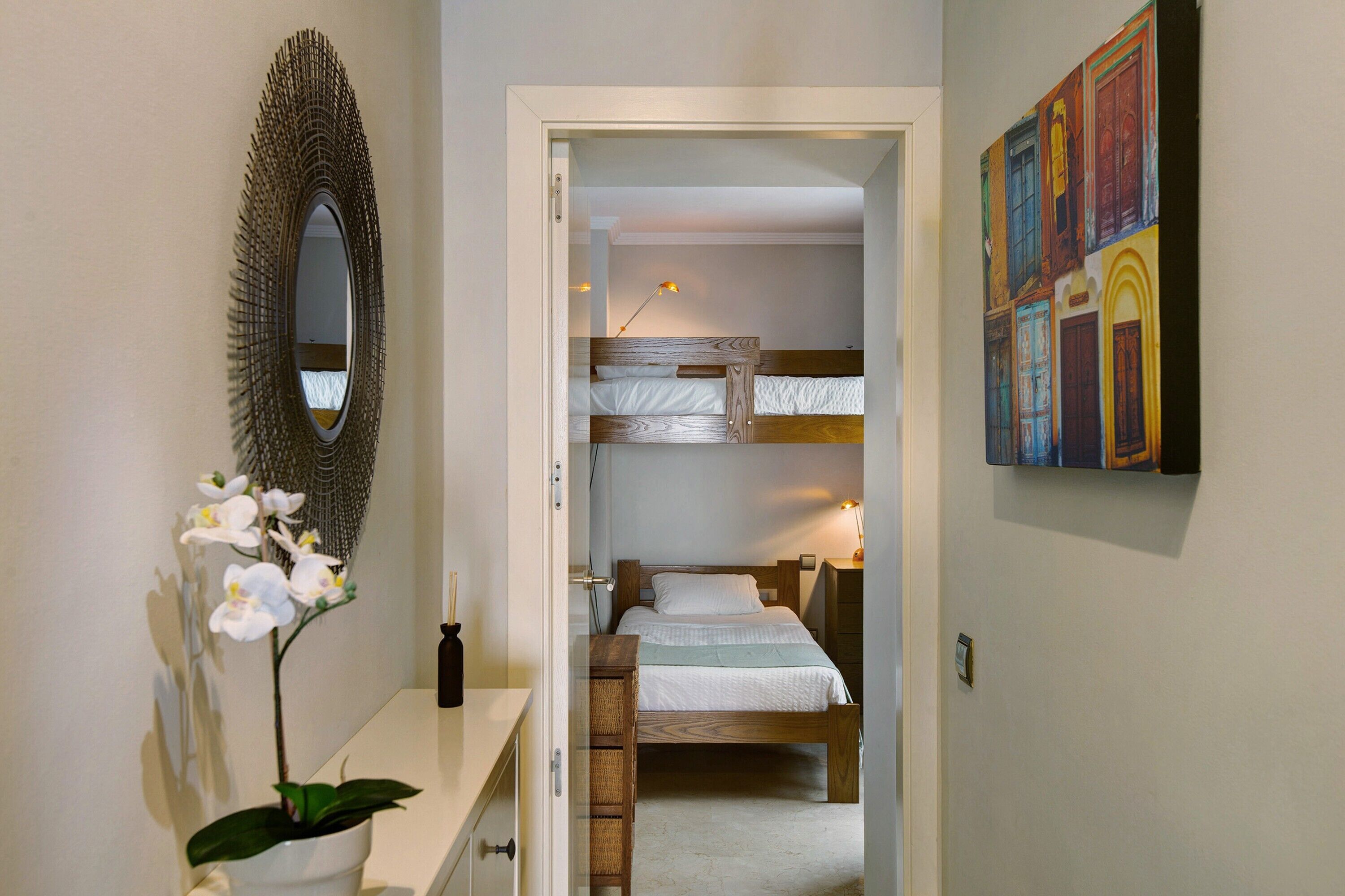 2 habitaciones, tabla de planchar con plancha y wifi gratis 