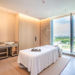 Body treatments, hydrotherapy, aromatherapy, deep-tissue massages