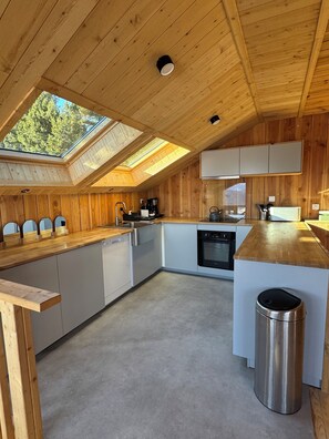 雪櫃、焗爐、爐具、洗碗機