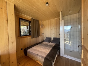 5 bedrooms, free WiFi