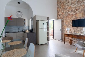 Fridge, oven, stovetop, dishwasher - Villa Anna - Santa Maria Del Foc... (Santa maria del focallo)