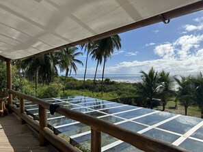 Property grounds - Glass lacquer! Jacuzzi on the sand with gourmet area! (BA)