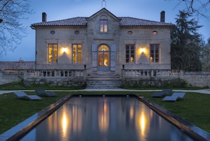 Exterior - 19th-century charterhouse with heated pool and spa (Prignac-et-Marcamps)