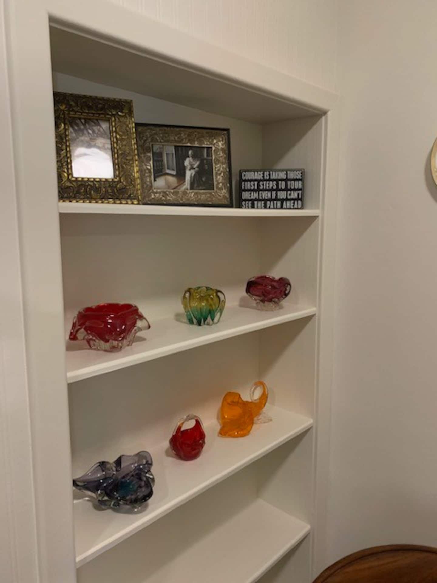 Clean and Stylish. Close to CBD. Newly renovated. — image 21