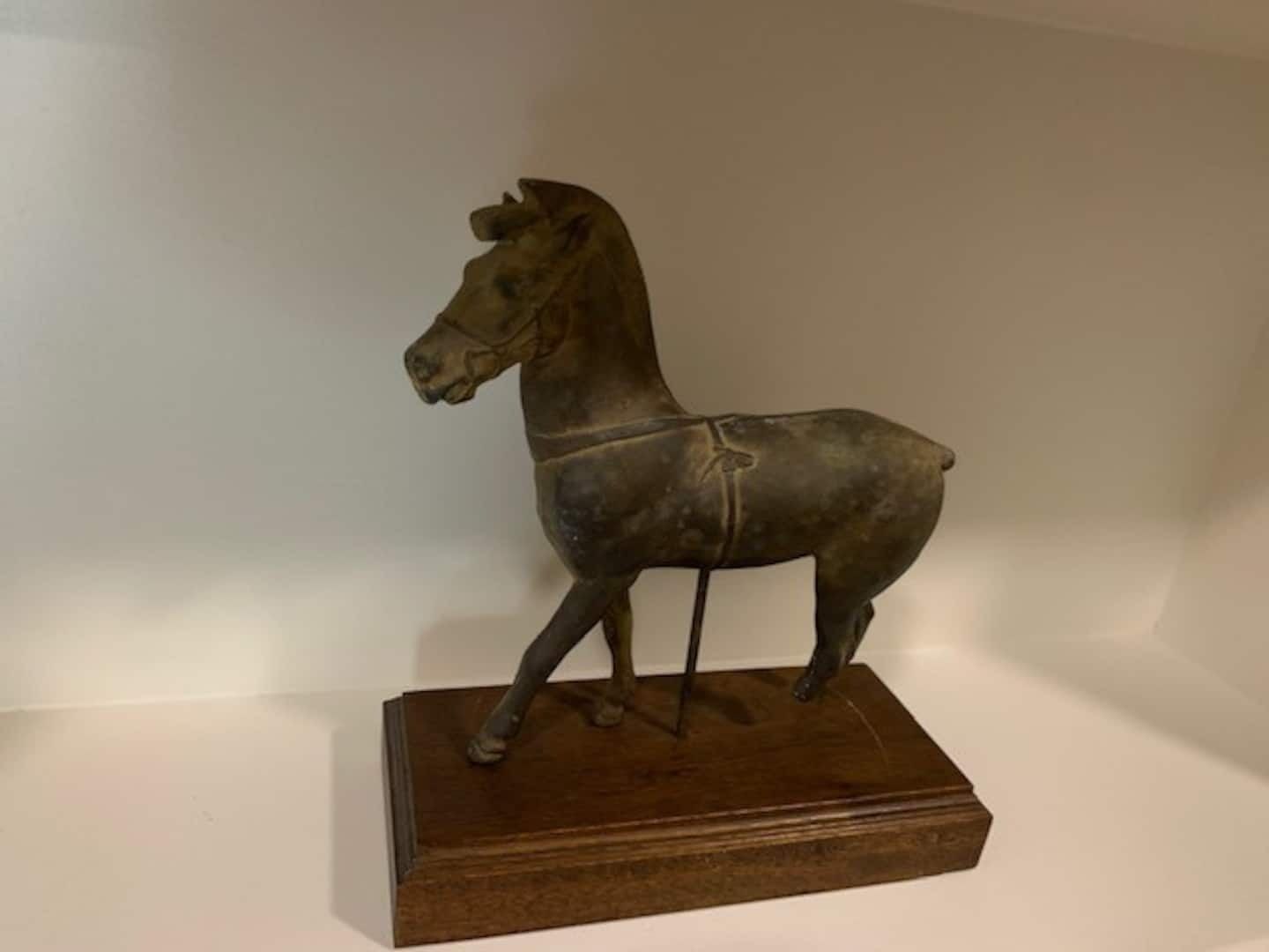 Clean and Stylish. Close to CBD. Newly renovated. — image 24