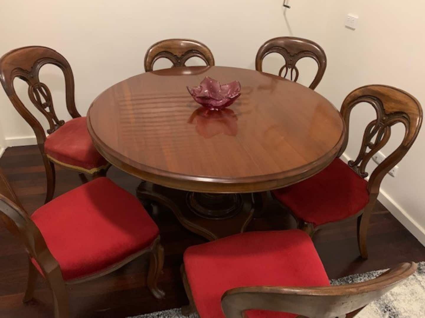 Clean and Stylish. Close to CBD. Newly renovated. — image 9