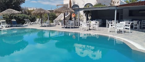 Seasonal outdoor pool