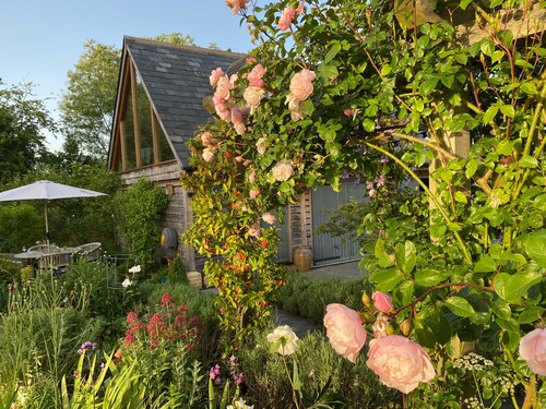 Contemporary Oak Barn in Stunning Cotswold Countryside close to Moreton-in-Marsh