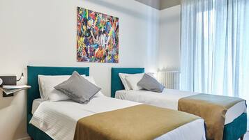 Deluxe Twin Room | 1 bedroom, hypo-allergenic bedding, down duvets, blackout curtains