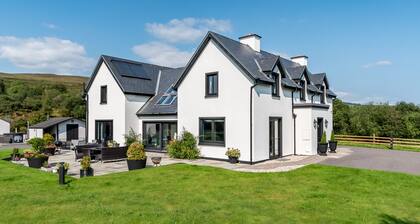 Luxury Country House on the Hill