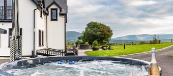 Luxury Country House on the Hill