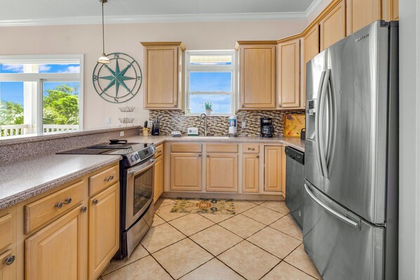 Microwave, dishwasher, coffee/tea maker, toaster