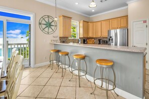Microwave, dishwasher, coffee/tea maker, toaster