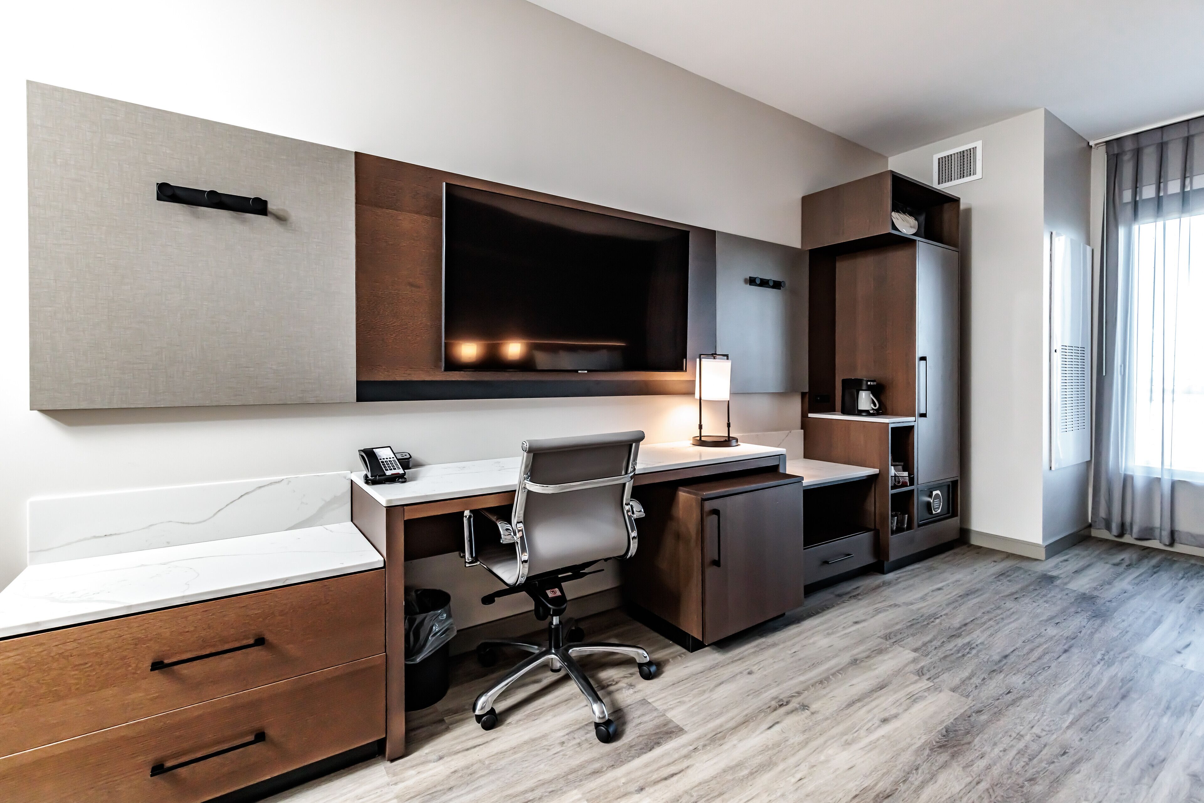 in-room safe, desk, iron/ironing board, free wifi