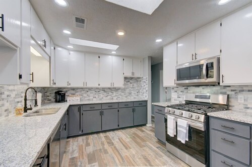 Modern Belle, near I-25 & I-40 Interchange