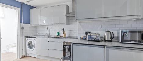 2 bedrooms, Internet