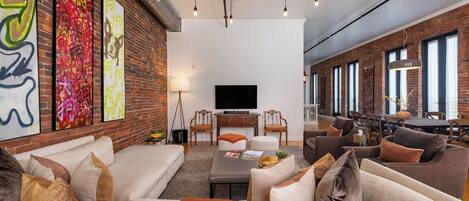 TV connectée, lecteur de DVD, chaîne hi-fi